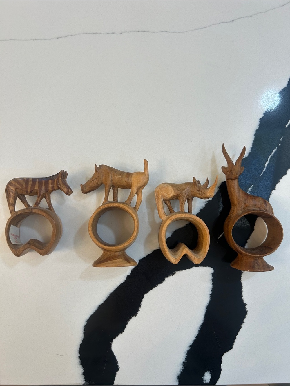 NWT Vintage Hand Carved African Safari Animals Wooden Napkin Rings